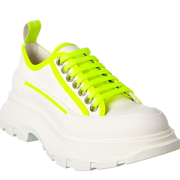 Alexander McQueen Shoes - Alexander McQueen
Tread Slick Canvas Sneaker, Size 37.5, made in Italy